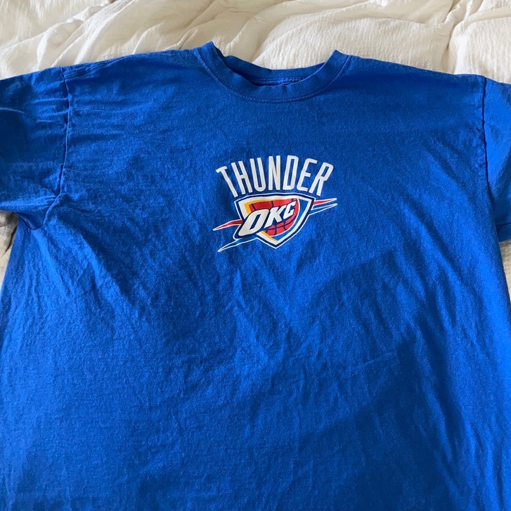 OKC Thunder t shirt